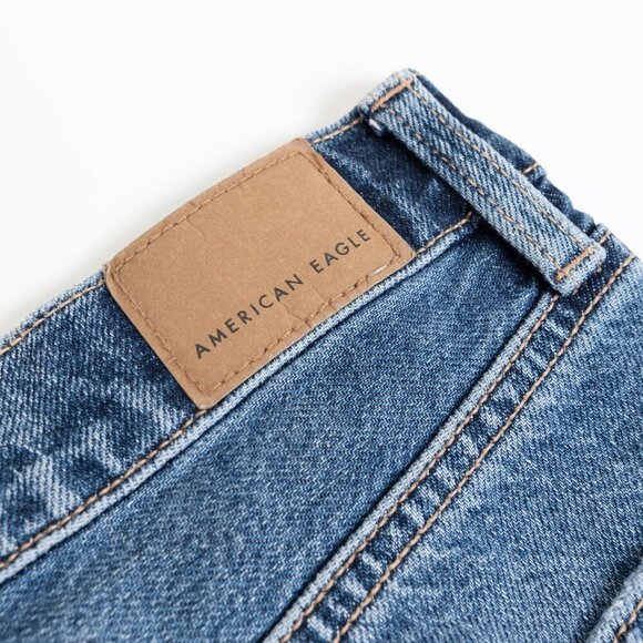 American Eagle Low Rise Baggy Straight Leg Jeans Medium Wash 26 W - Picture 12 of 16